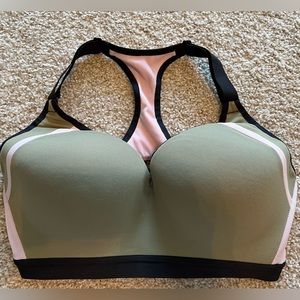 Victoria’s Secret VSX Incredible Sports Bra